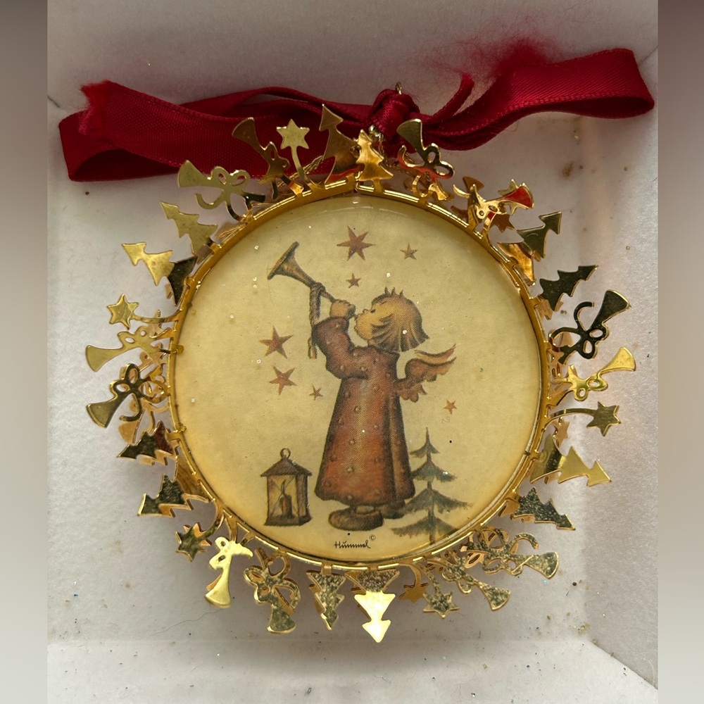 1988 Vintage Hummel Gold Plated ‘Little Gabriel’ Ornament - Picture 2 of 6